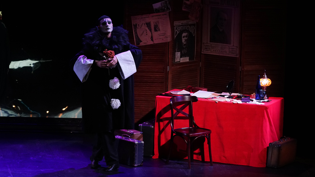 Александр Домогаров