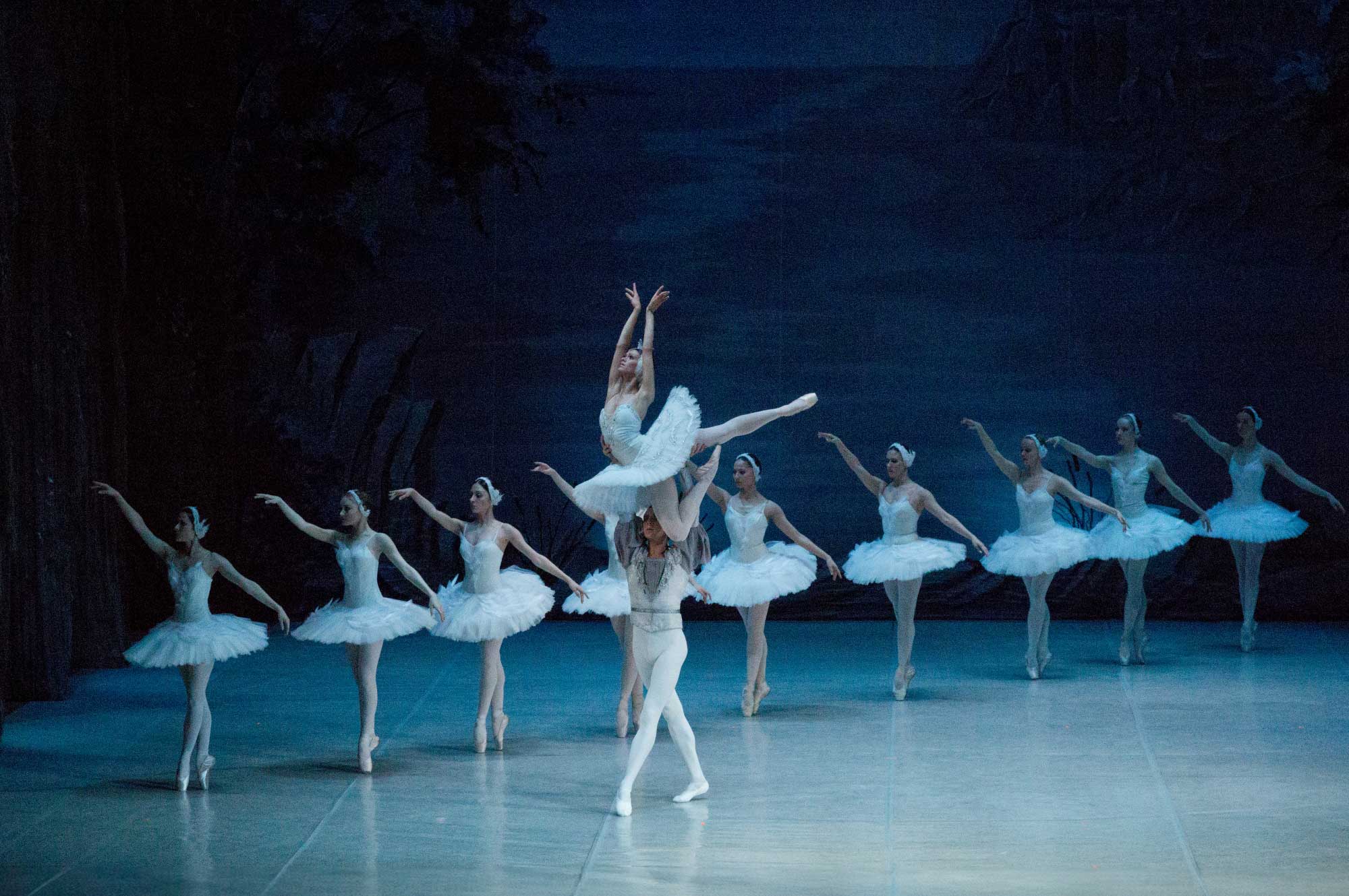 Лебединое Озеро